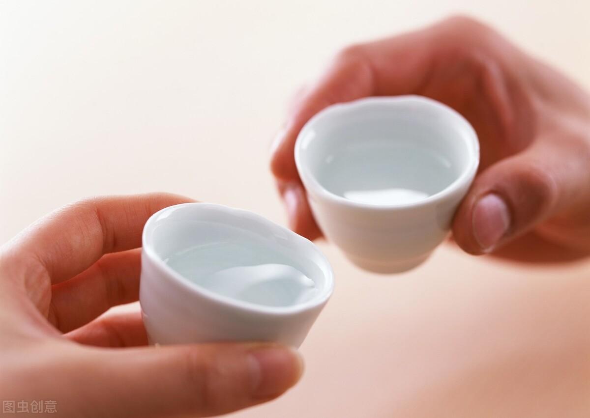 为什么出口茅台比国内便宜(茅台出口后为什么会降价了很多)(图3) 为什么出口茅台比国内便宜(茅台出口后为什么会降价了很多)(图3)