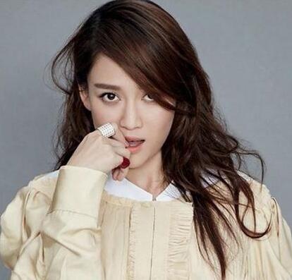 白发最适合染什么颜色（有白发的人适合染什么颜色头发）(图11)