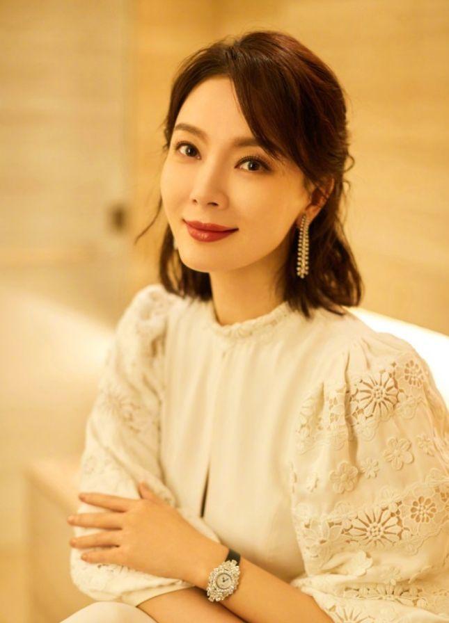 白发最适合染什么颜色（有白发的人适合染什么颜色头发）(图6)