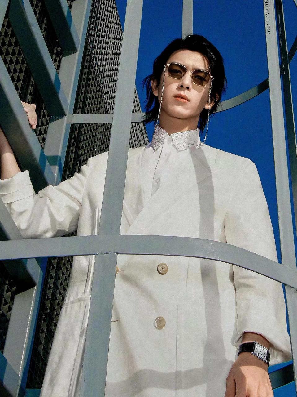 男生好看的长发发型（男明星“长发”造型只服这几位）