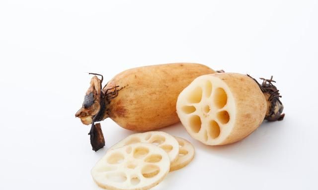 莲藕买回来放了好多天了,削皮后里面有的地方黑黑的,还有很多棕色的点点,可是没有异味能吃吗