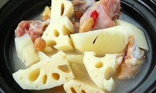 莲藕放久了变黑还能吃吗,莲藕买回来放了好多天了,削皮后里面有的地方黑黑的,还有很多棕色的点点,可是没有异味。能吃吗?图7