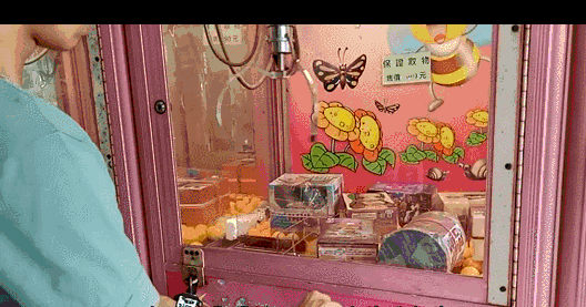 娃娃机怎么玩才能学会(甩抓技巧详细教程)(8)