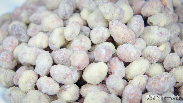 花生米怎么炸又酥又脆不费油（花生米别只油炸了）(1)