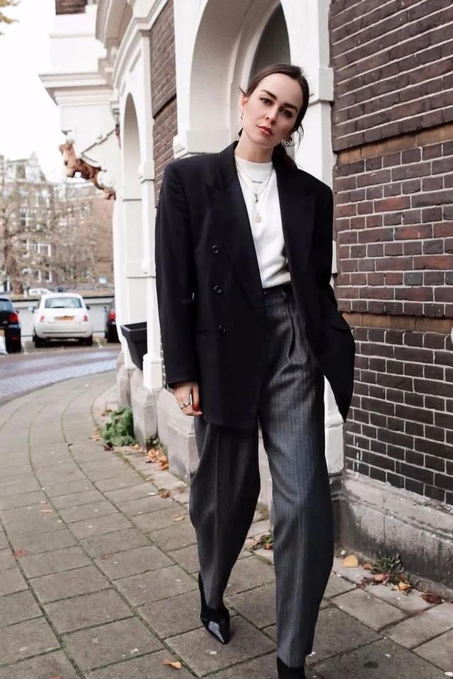 卫衣的五大穿法搭配（给你示范了卫衣的100种搭配）(59)