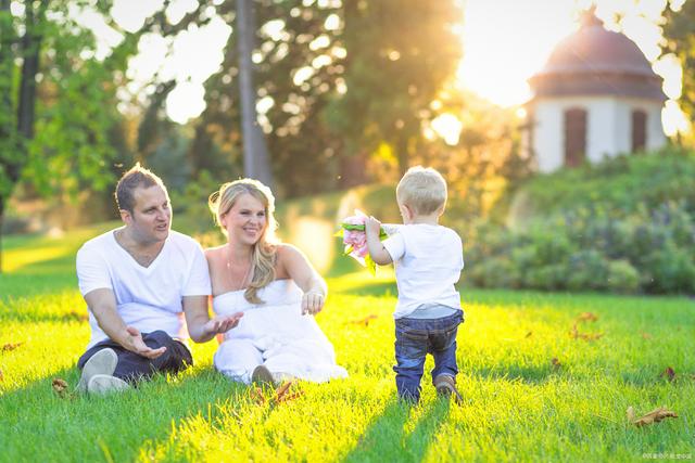 5-6个月宝宝早教训练有哪些（6个月宝宝的早教课程）(3)