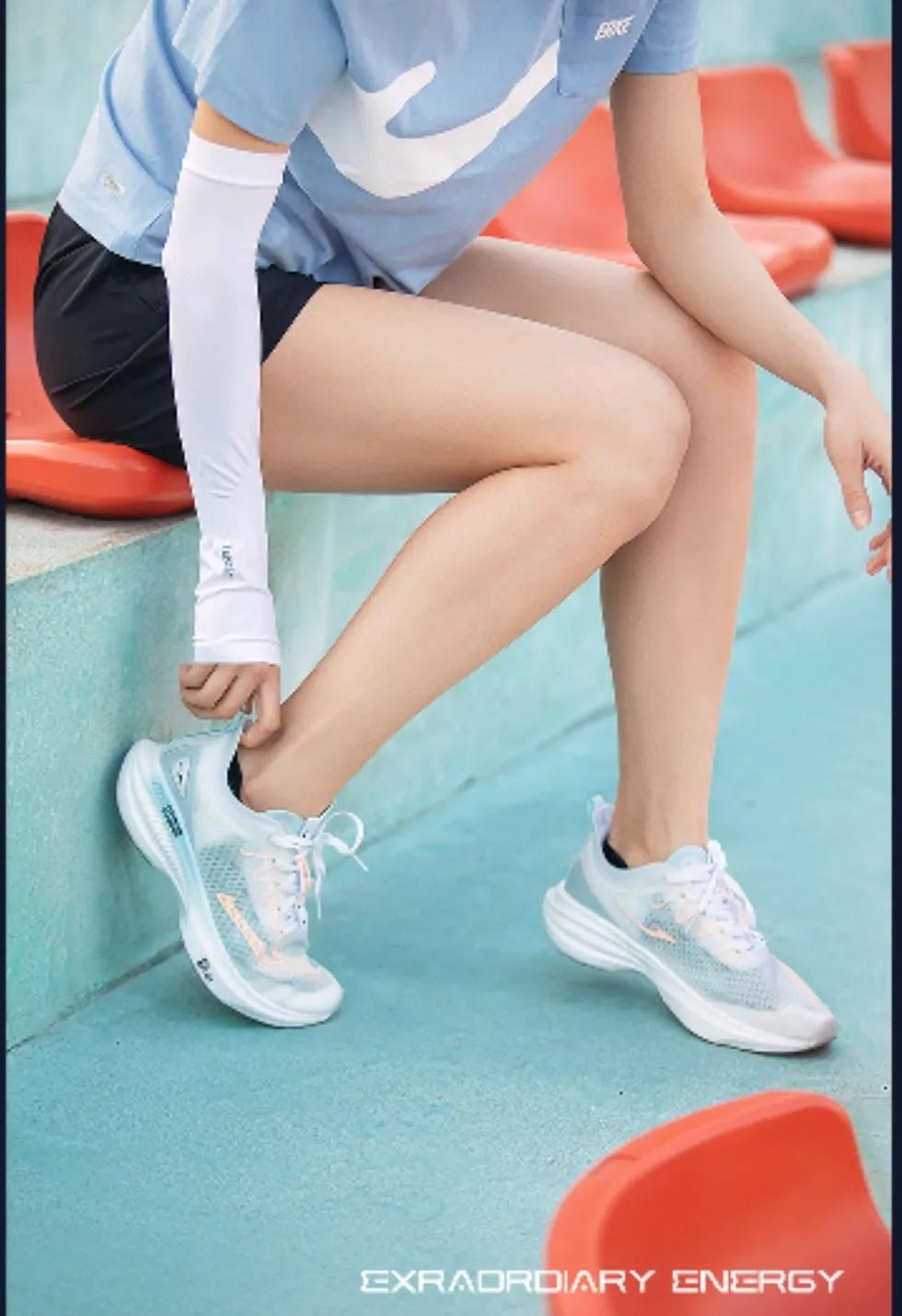 鸿星尔克哪款跑鞋好（鸿星尔克属于什么档次）(图15)