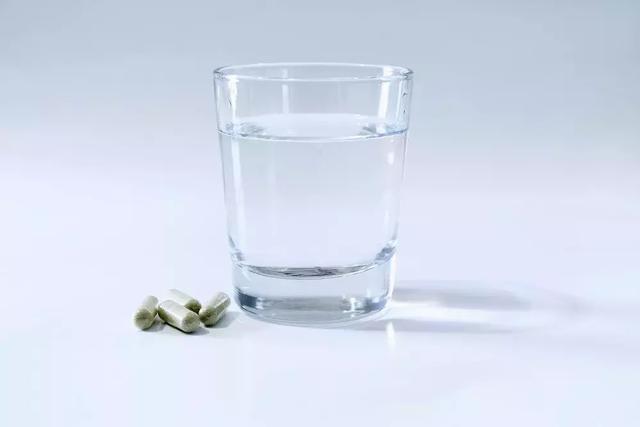 长期用塑料杯喝水有危害吗(长期用这样的塑料杯喝水)(11)