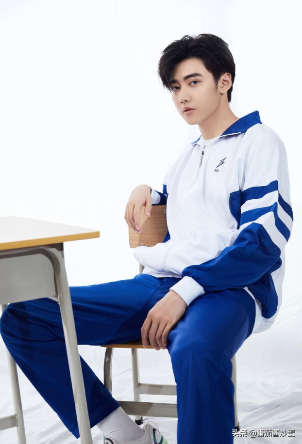 何洛洛当年为什么会错过高考，何洛洛个人资料简介