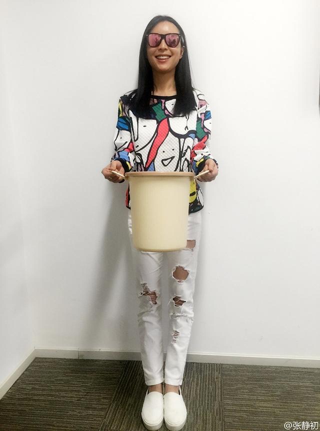 10大腹肌女明星图(谁的A4腰水分最大)(9)