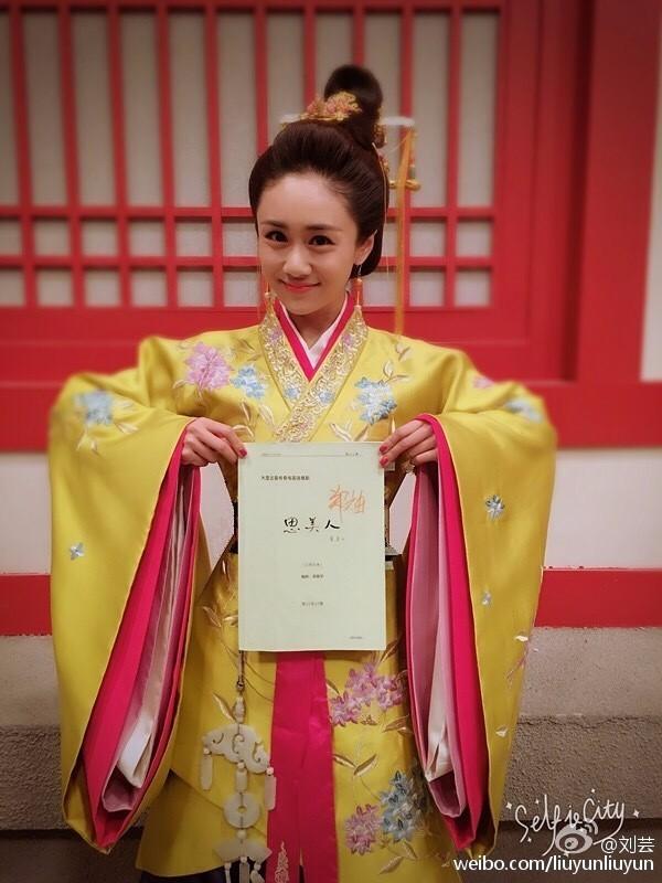 10大腹肌女明星图(谁的A4腰水分最大)(7)