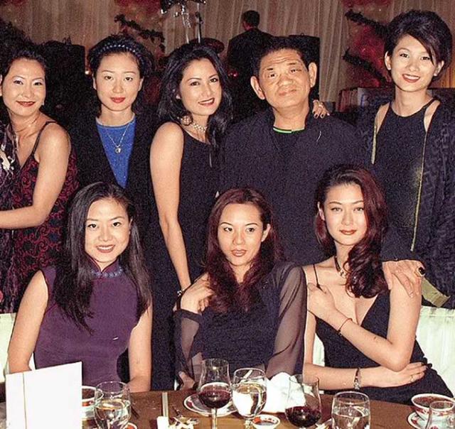 前夫捐骨髓救子现状（17岁出道一生为情所困）(3)