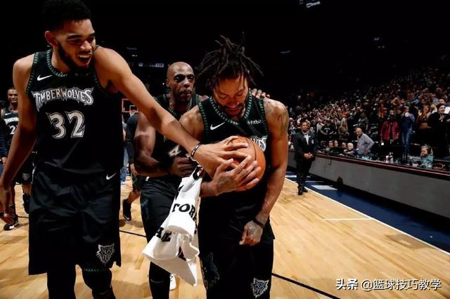 字母哥哪一年全mvp（字母哥拿到MVP后大声痛哭）(9)