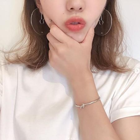 比较自然又显白的唇膏颜色有哪些(10支烤杏仁奶茶色唇膏出列)(20)