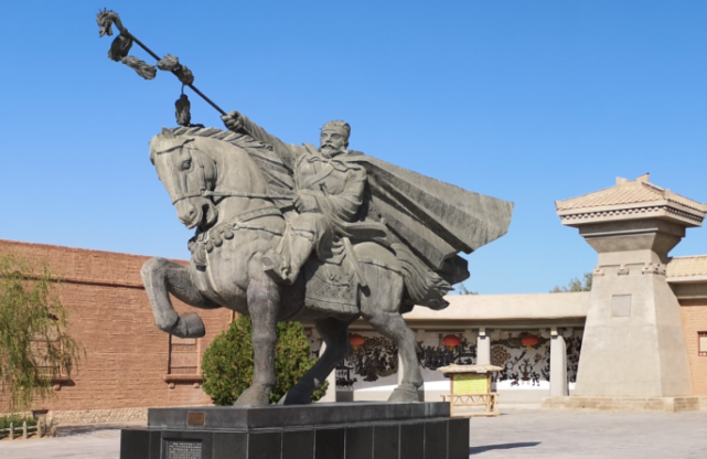 丝绸之路的开拓者张骞是哪里人