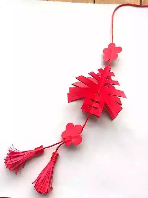 新年手工制作大全幼儿园简单教程（11款幼儿园新年手工制作）(82)