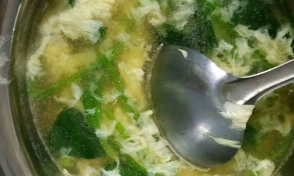 菠菜鸡蛋汤的做法,西红柿鸡蛋菠菜汤的做法图7