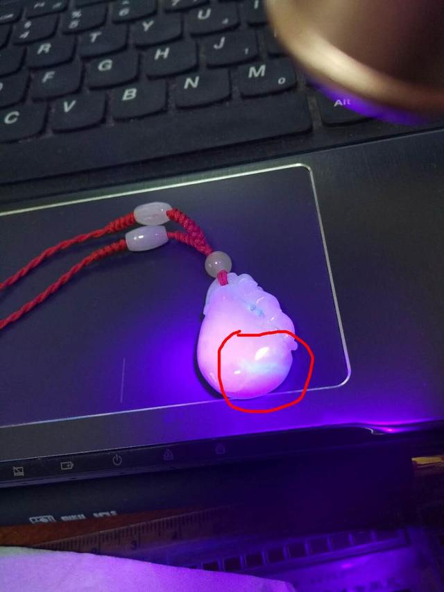 如何在家鉴定玉石翡翠(给大家介绍下在家也能鉴定翡翠玉器的方法)(9)