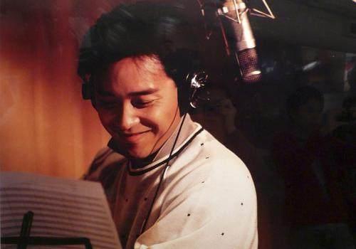 最好听的十首悲伤情歌（10首催人泪下的伤感情歌推荐）(6)