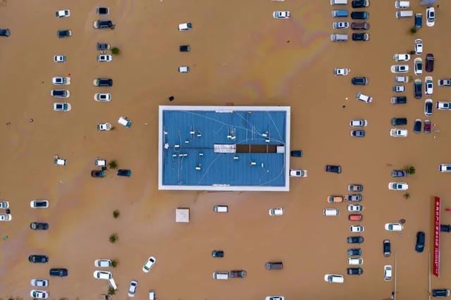 塔克拉玛干沙漠突然发大洪水了(塔克拉玛干沙漠突发洪水)(9)