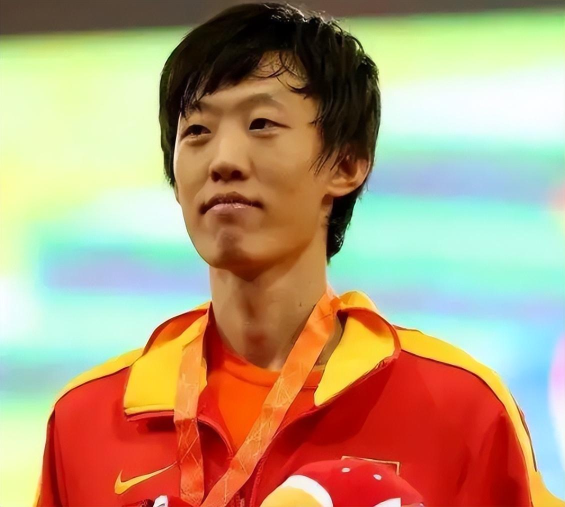 张国伟为何被被国家队开除(张国伟被踢出国家队原因)(图1) 张国伟为何被被国家队开除(张国伟被踢出国家队原因)(图1)