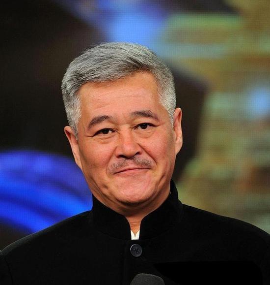 玉芬扮演者王雅捷与赵本山（拒绝赵本山嫁给了于洋）(9)