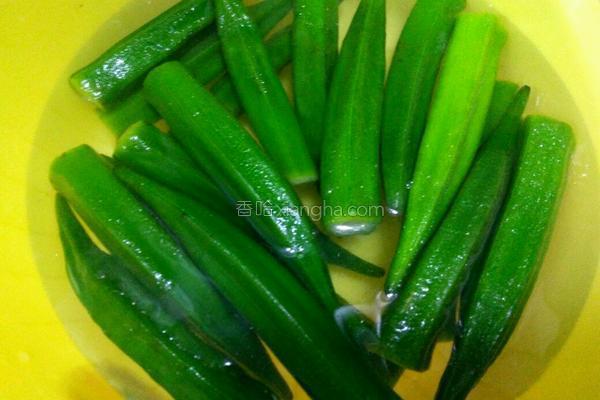 秋葵怎么凉拌才好吃家常做法（6种秋葵最鲜嫩爽口的做法）(30)