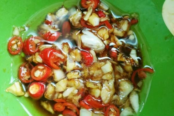 秋葵怎么凉拌才好吃家常做法（6种秋葵最鲜嫩爽口的做法）(7)