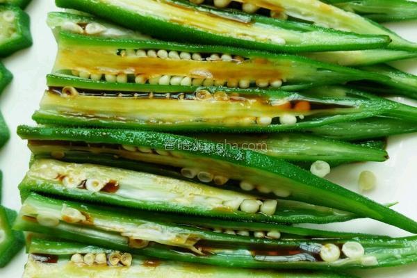 秋葵怎么凉拌才好吃家常做法（6种秋葵最鲜嫩爽口的做法）(9)
