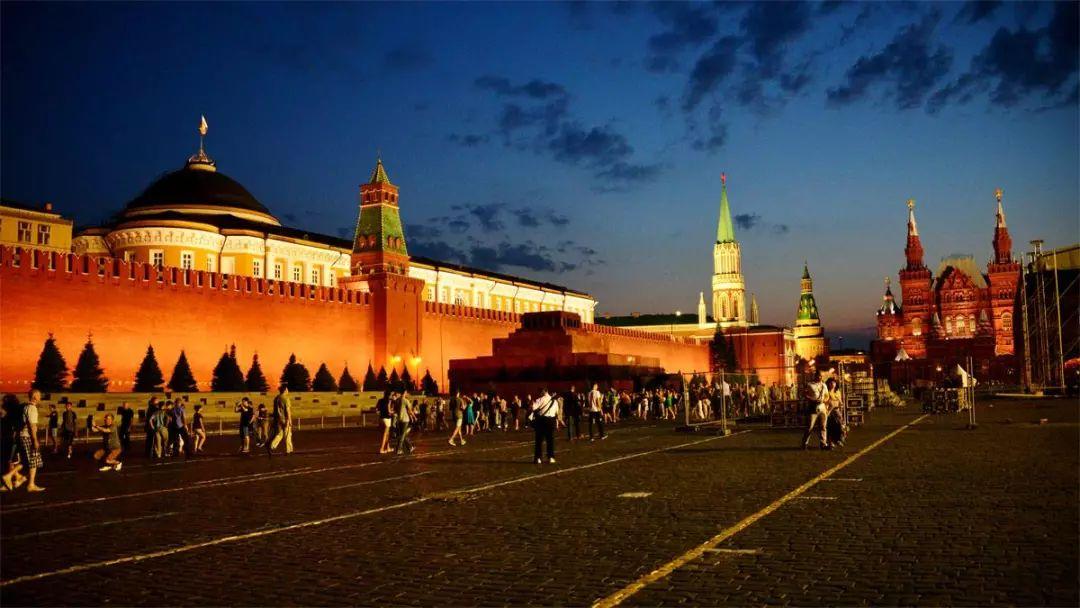 俄罗斯经典的一首歌曲（十首必听的俄罗斯歌曲）(图1)