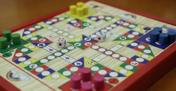 飞行棋规则图解,数学飞行棋的游戏规则是什么样的图1