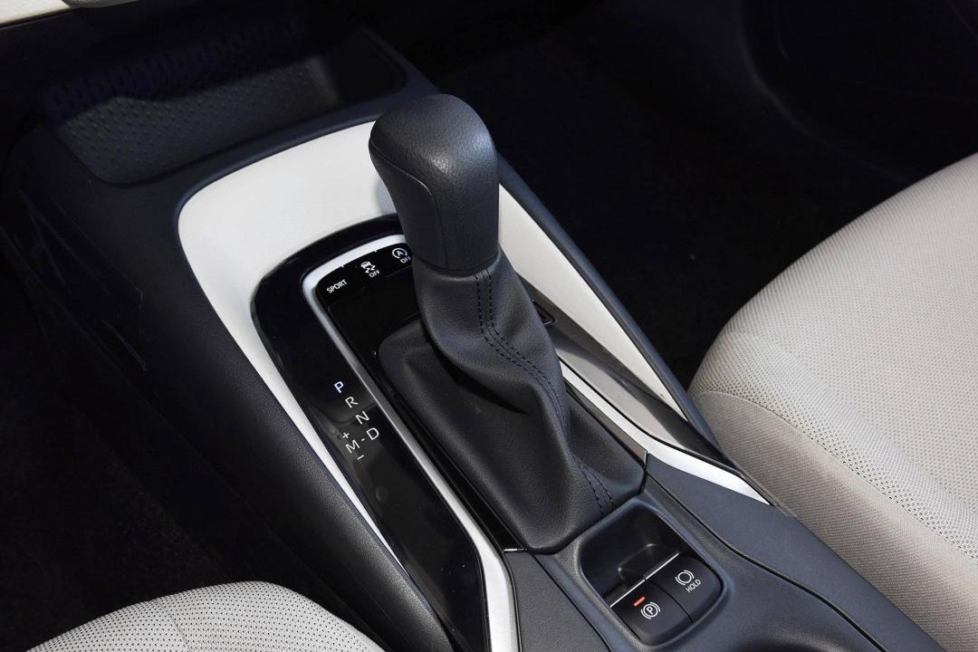 R是前进档还是倒车档（r是前进档还是倒车档）(图8)