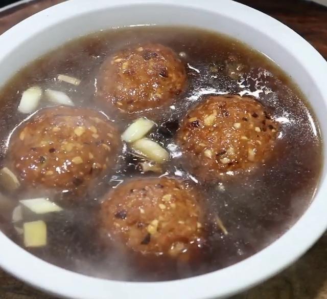 四喜丸子最经典做法(经典名菜四喜丸子)(15)