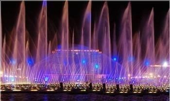 洛阳南湖音乐喷泉，洛阳南湖公园喷泉开放时间，最新的？图1