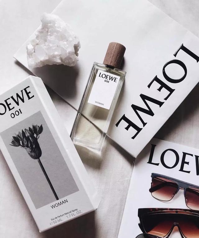 四种适合男生的香水推荐（男生一定要有的6款香水）(1)