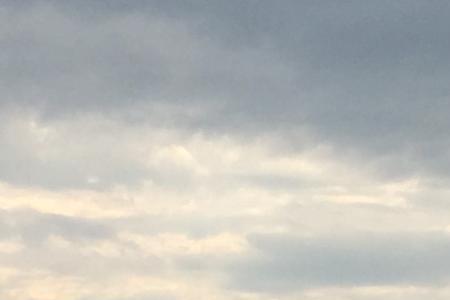 天空在下雨而我在想你是什么歌