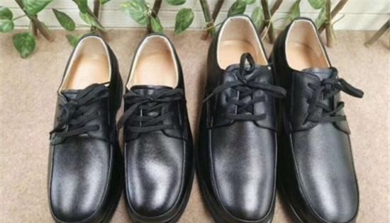 皮鞋放久发硬怎么处理,皮鞋发硬怎么处理方法图3
