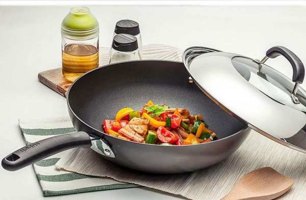 煎锅可以炒菜,苏泊尔不粘锅煎锅能在燃气灶上用吗图1