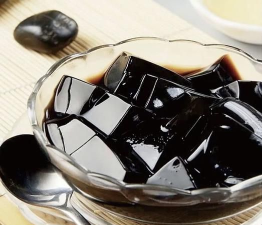 龟苓膏是乌龟做的吗?