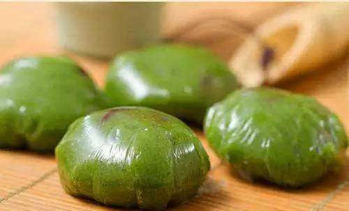 青团配方里有鸡蛋,青团用什么草做的图片图3