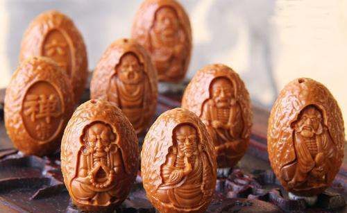 橄榄核机雕和手雕的区别,橄榄核便宜的都是黄胖核吗图10