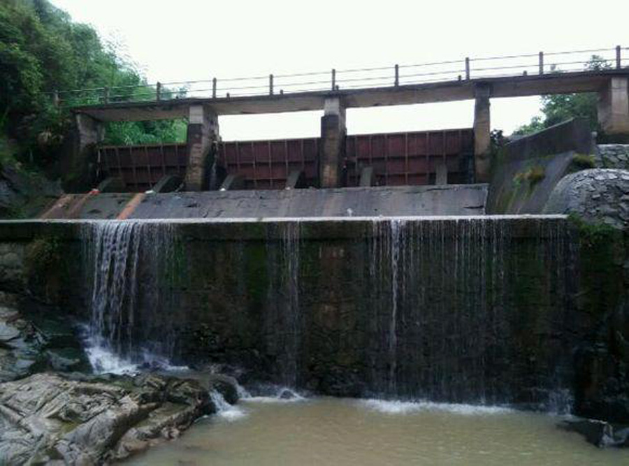 在水流特别急的地方怎么钓鱼(走水很急的河道怎么钓鱼)(图8) 在水流特别急的地方怎么钓鱼(走水很急的河道怎么钓鱼)(图8)