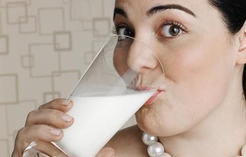 牛奶加热时间长了还能喝吗