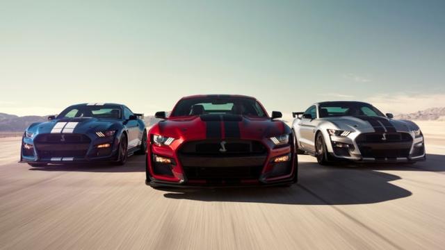 福特gt500眼镜蛇配置(凶悍的眼镜蛇福特Shelby)(1)