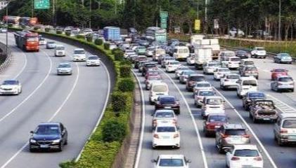 今年五一期间高速公路免费吗(五一小长假高速免费通行)(2)