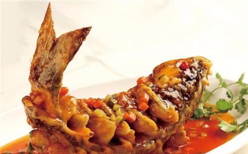 糖醋鲤鱼是什么地方的菜,糖醋鲤鱼是属于什么菜系图4