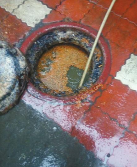 白色衣服上沾了火锅油怎么去掉