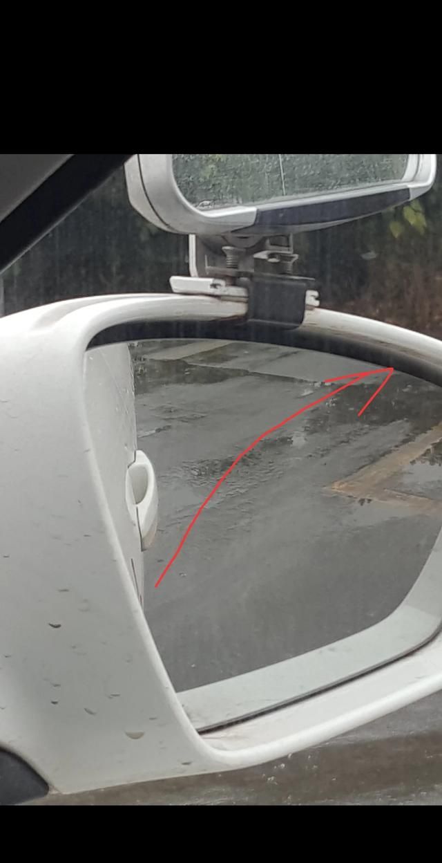 科目2倒车入库技巧,科目二倒车入库总是斜插库怎么分?图4