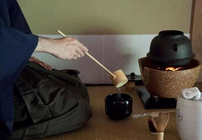 日本茶道里面的茶是什么茶,是抹茶吗