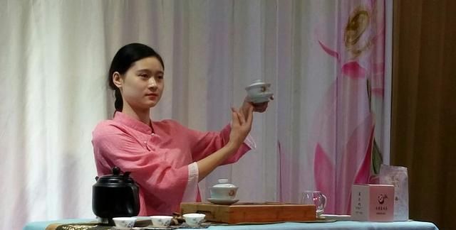 日本茶道和中国茶道的区别,日本茶道里面的茶是什么茶,是抹茶吗?图2
